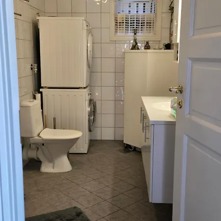 Stromsbuveien 52 Kwatera prywatna Arendal